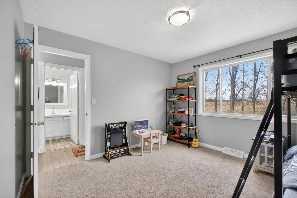 10568 Woodbrook Drive Somerset Township MI 49233