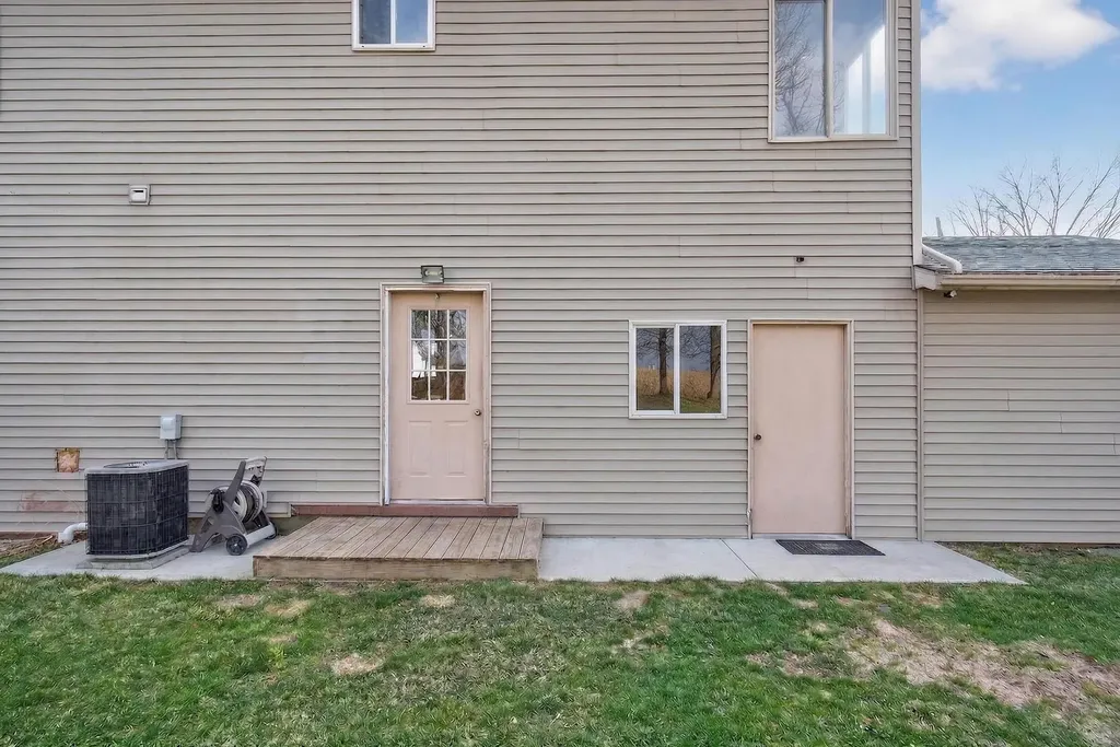 10568 Woodbrook Drive Somerset Township MI 49233