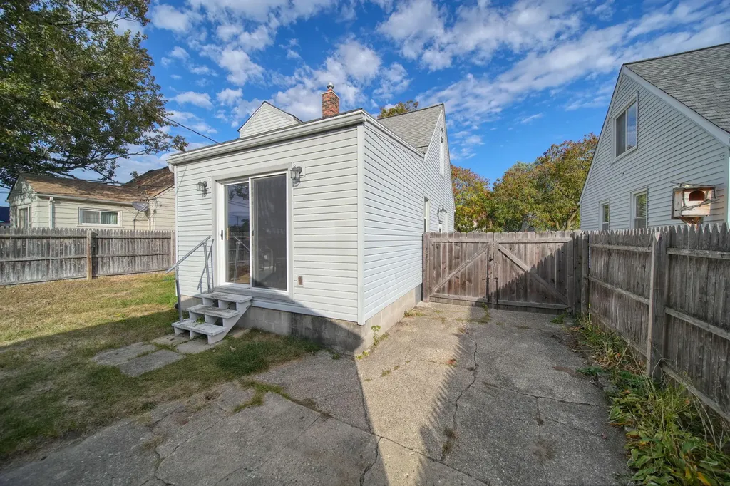 3291 Minerva Street Ferndale City MI 48220