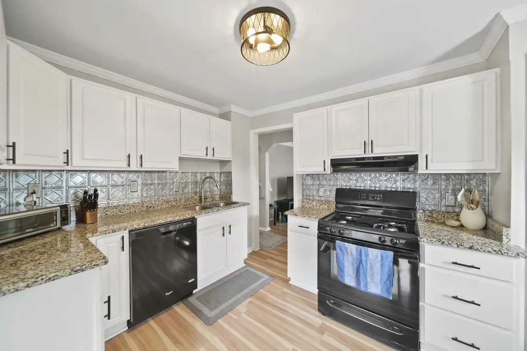3291 Minerva Street Ferndale City MI 48220