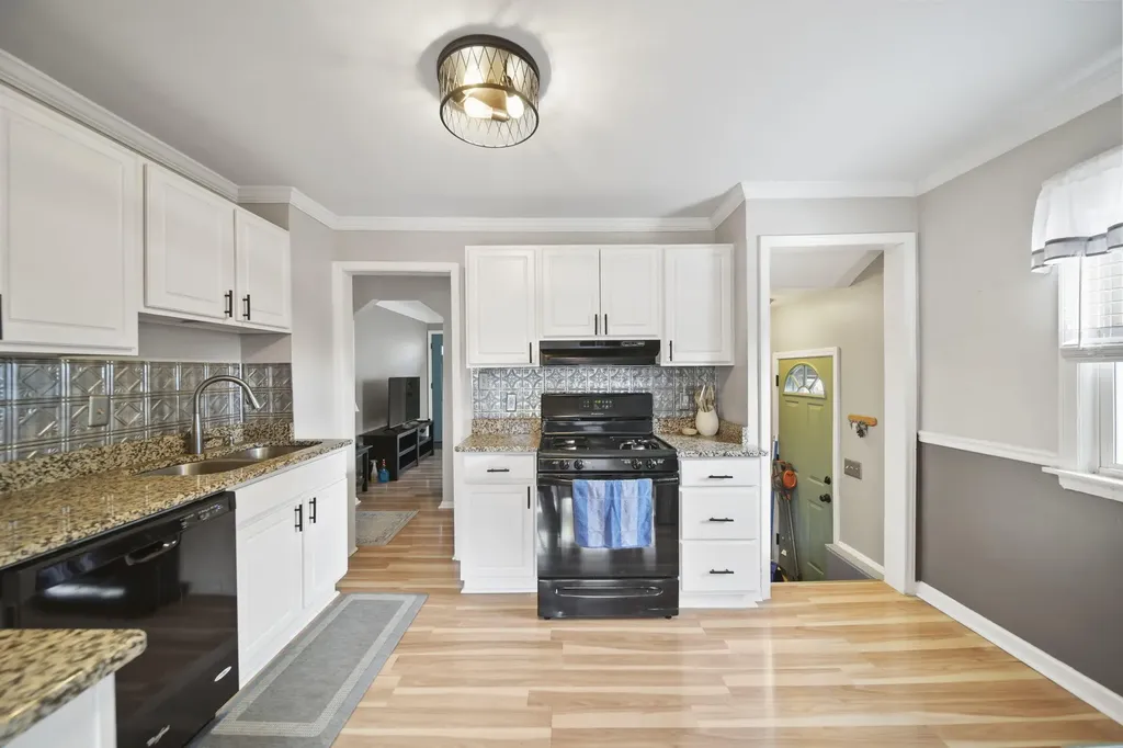 3291 Minerva Street Ferndale City MI 48220