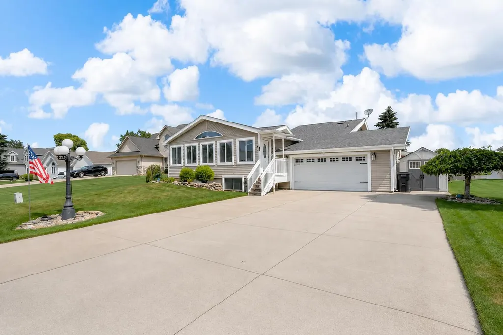 7596 Wadding Drive Cambridge Township MI 49265