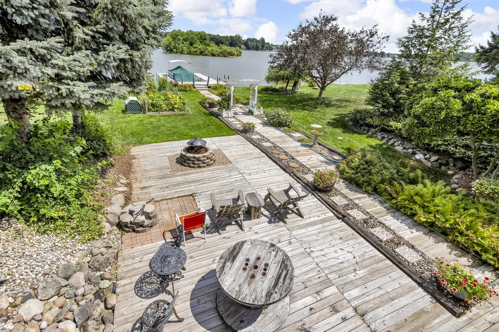 7596 Wadding Drive Cambridge Township MI 49265