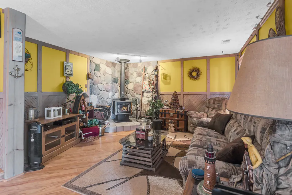 7596 Wadding Drive Cambridge Township MI 49265
