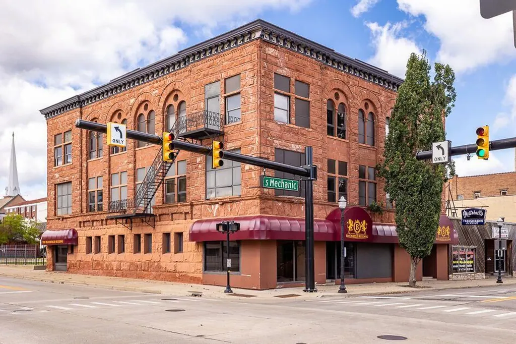 100 W Washington Avenue Jackson City MI 49201