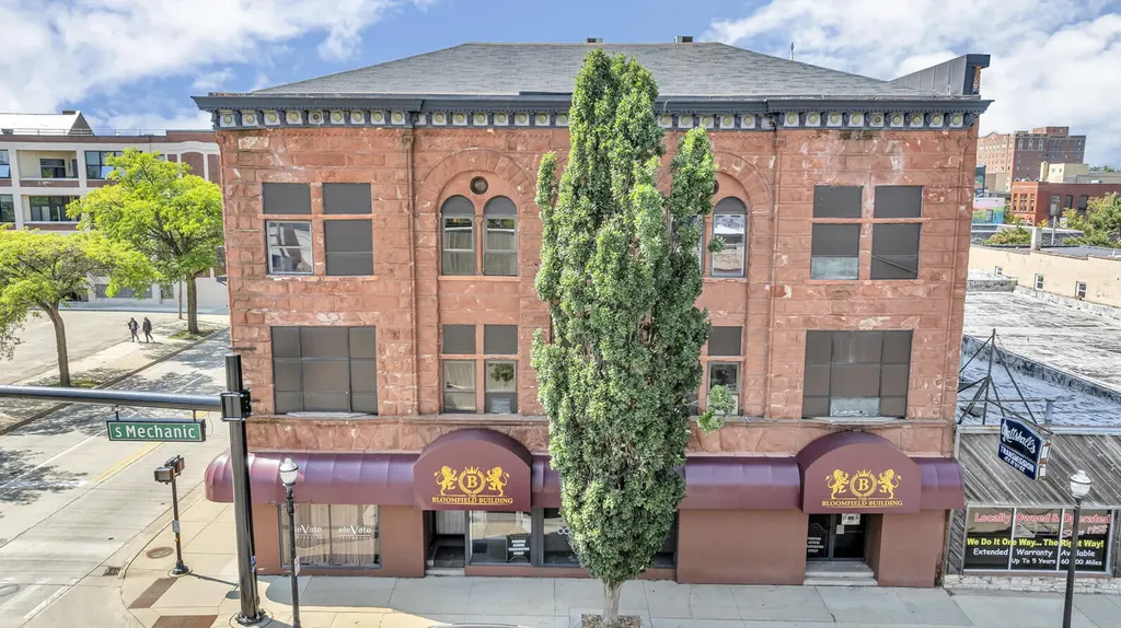 100 W Washington Avenue Jackson City MI 49201