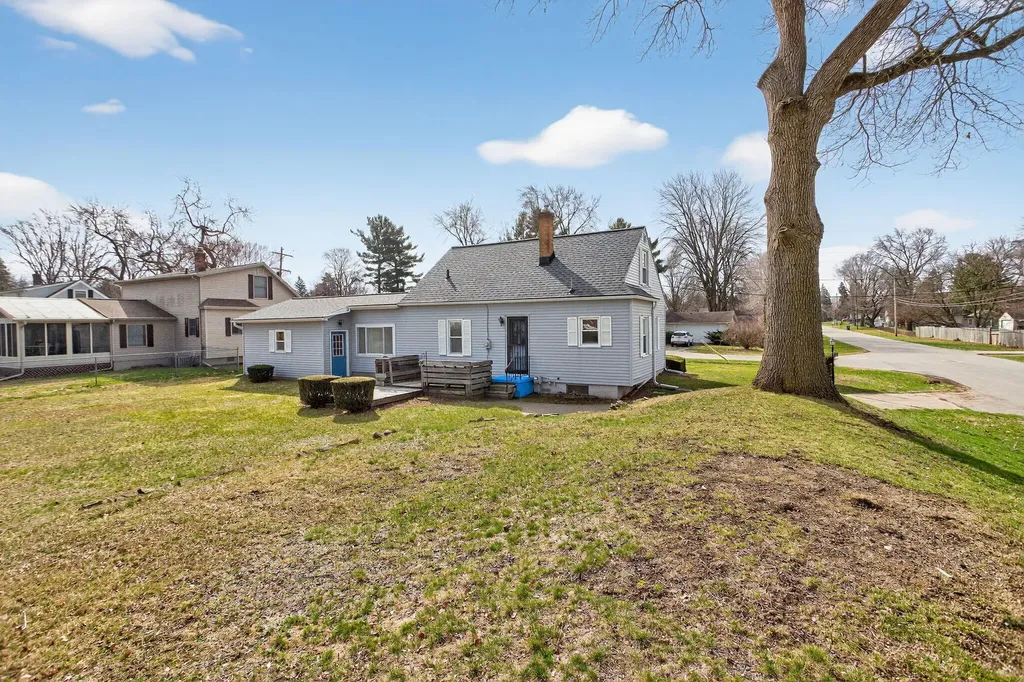 2318 Lancaster Boulevard Blackman Charter Township MI 49202