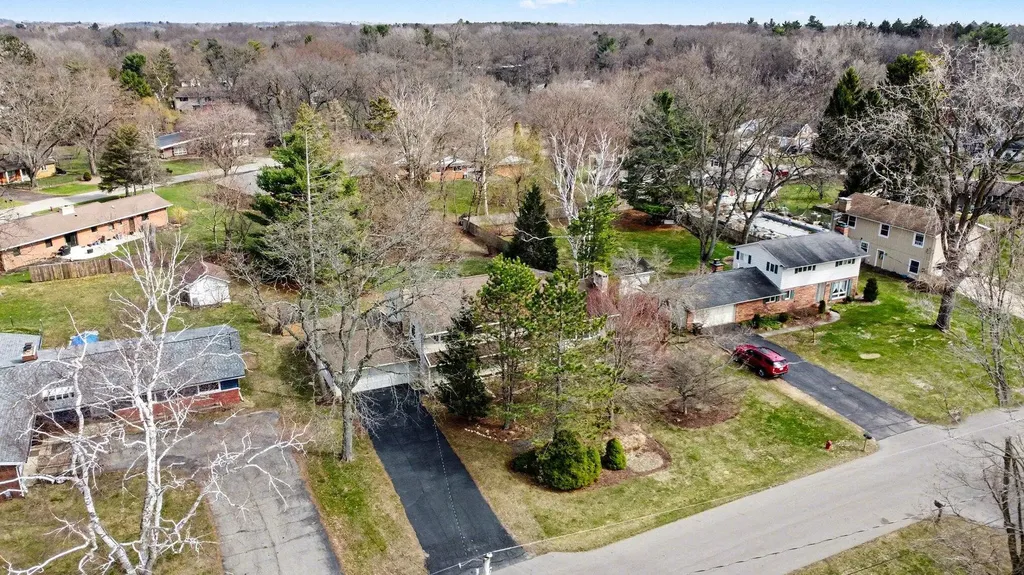 5029 Harriett Drive Summit Township MI 49203