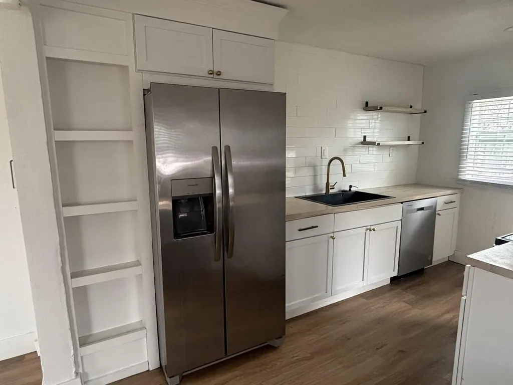 2228 Regent Street Kalamazoo City MI 49004
