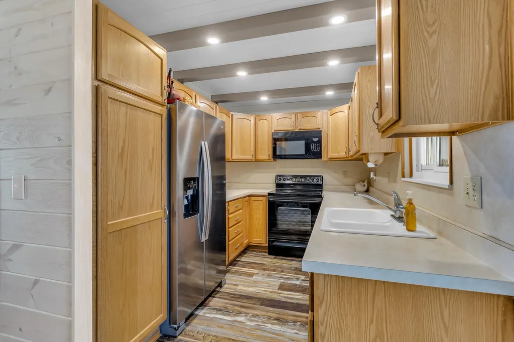 11786 E Sauk Trail Somerset Township MI 49249