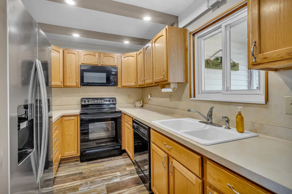 11786 E Sauk Trail Somerset Township MI 49249
