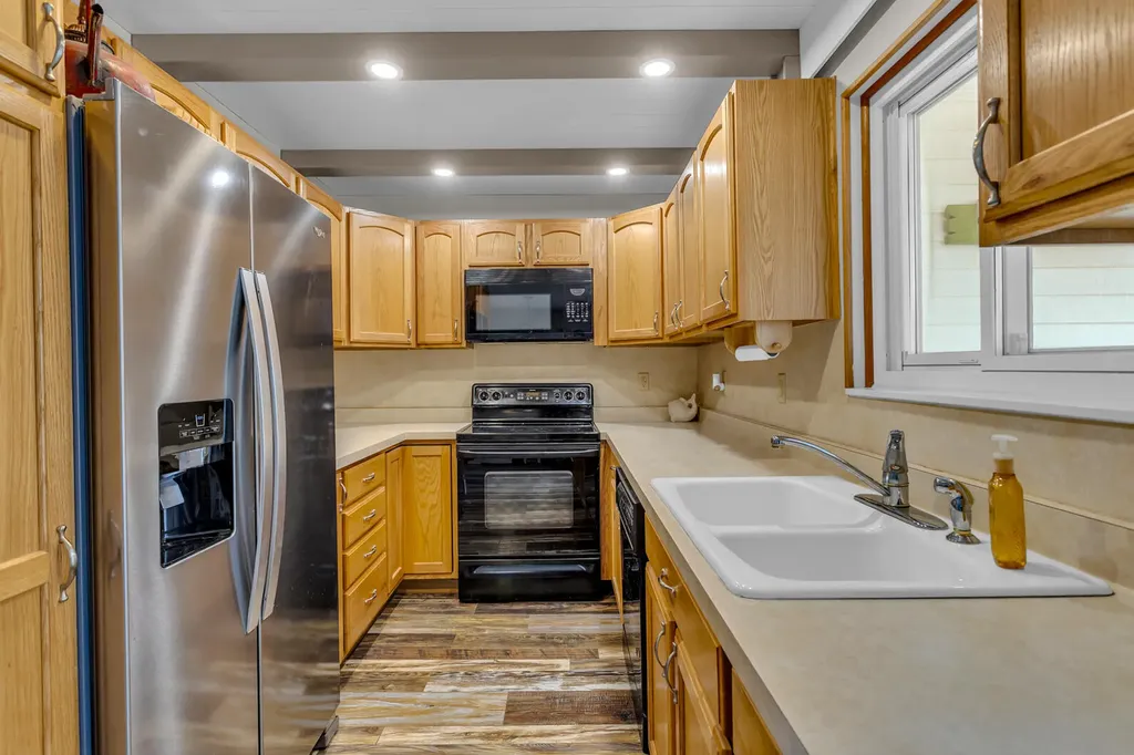 11786 E Sauk Trail Somerset Township MI 49249