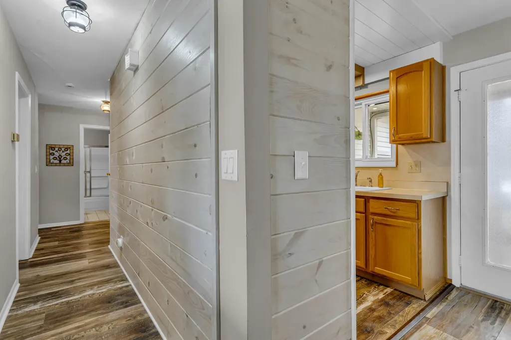 11786 E Sauk Trail Somerset Township MI 49249