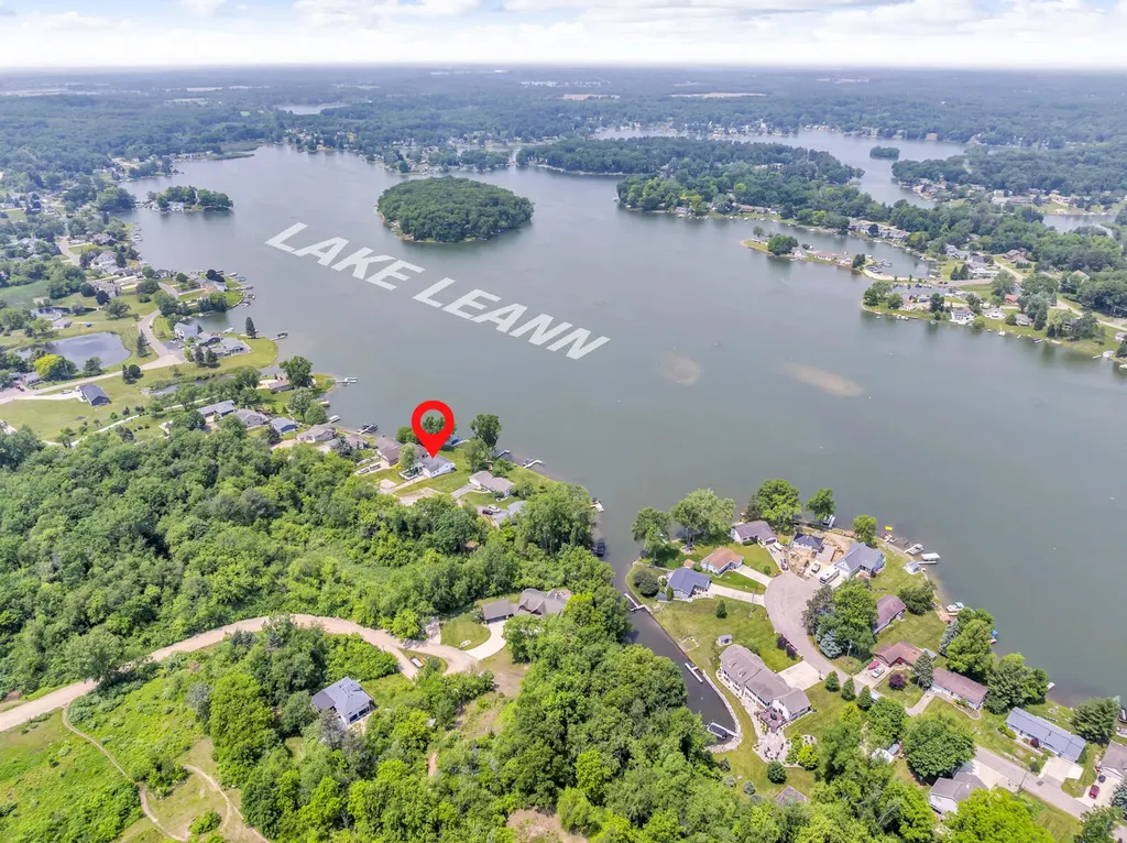 11786 E Sauk Trail Somerset Township MI 49249