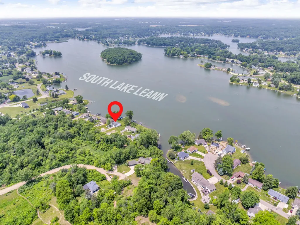 11786 E Sauk Trail Somerset Township MI 49249