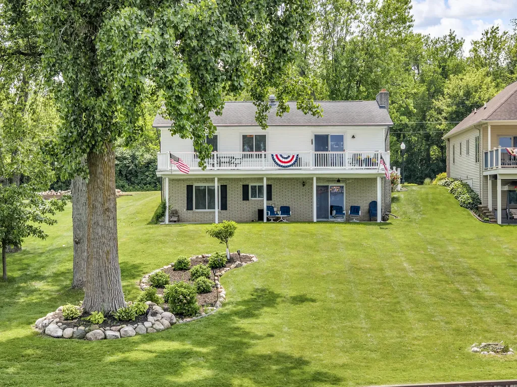 11786 E Sauk Trail Somerset Township MI 49249