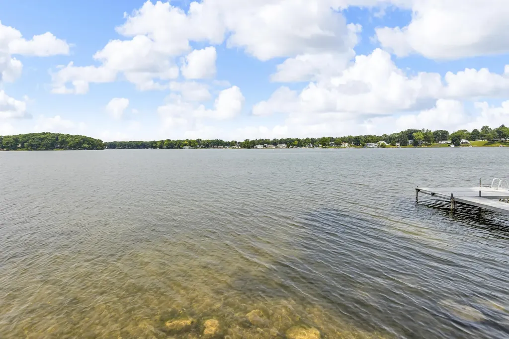 11786 E Sauk Trail Somerset Township MI 49249