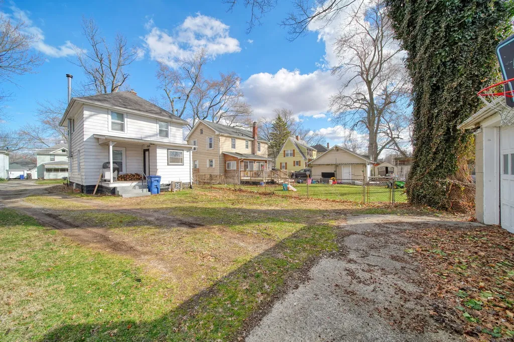 414 N Pleasant Street Jackson City MI 49202