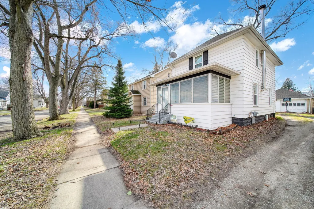 414 N Pleasant Street Jackson City MI 49202