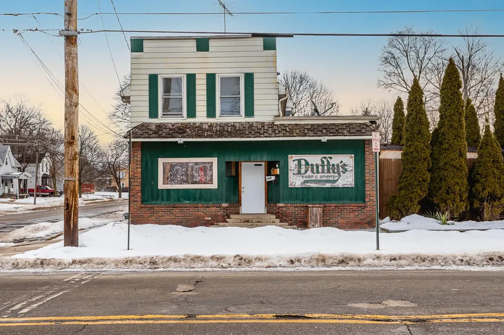 751 N Waterloo Street Jackson City MI 49202
