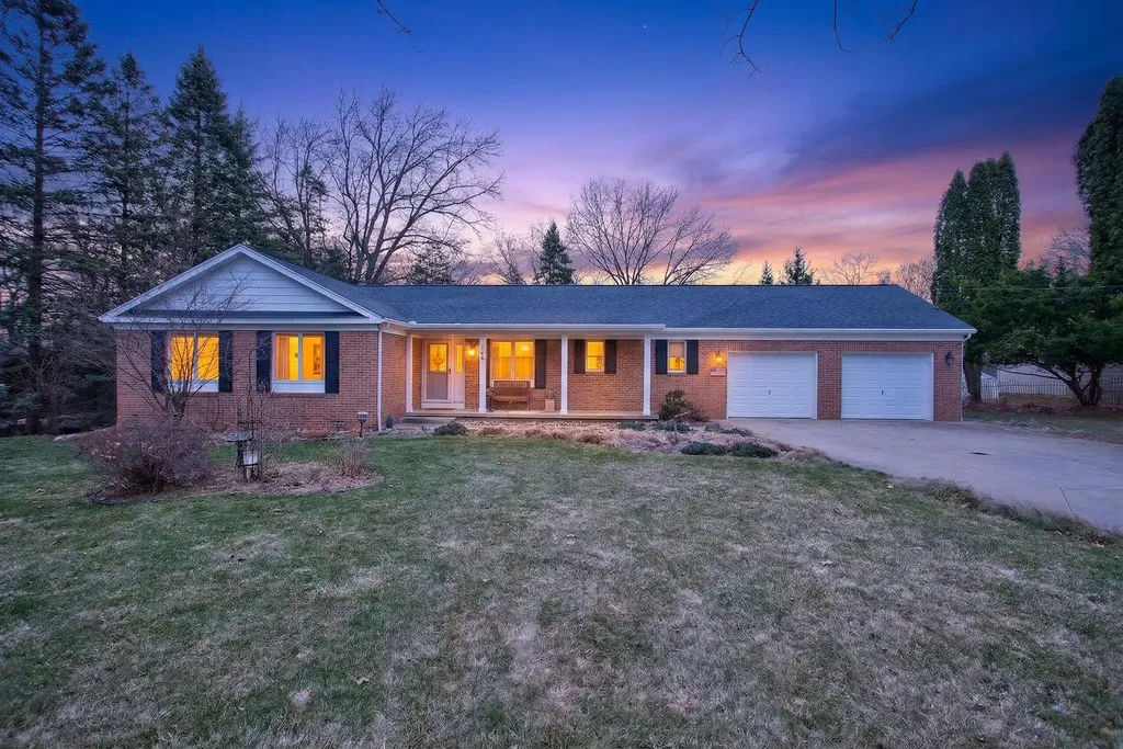 769 Bellflower Columbia Township MI 49230