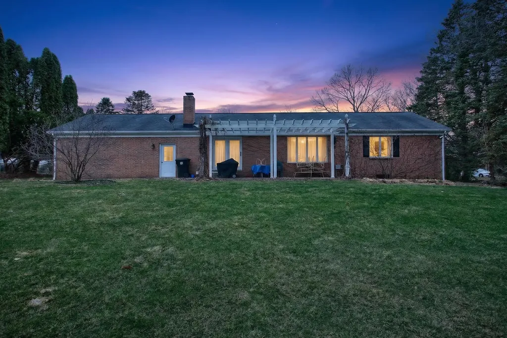 769 Bellflower Columbia Township MI 49230