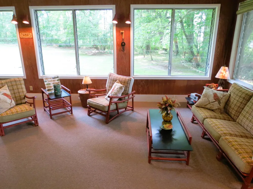 890 White Lake Road Henrietta Township MI 49272