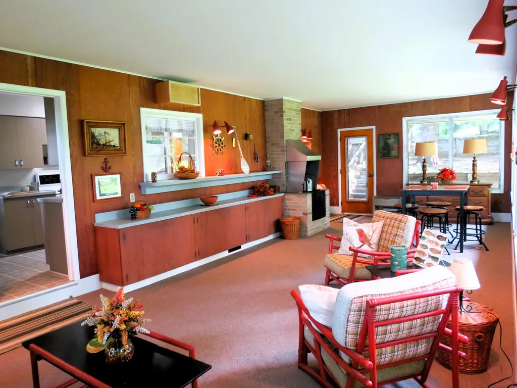 890 White Lake Road Henrietta Township MI 49272
