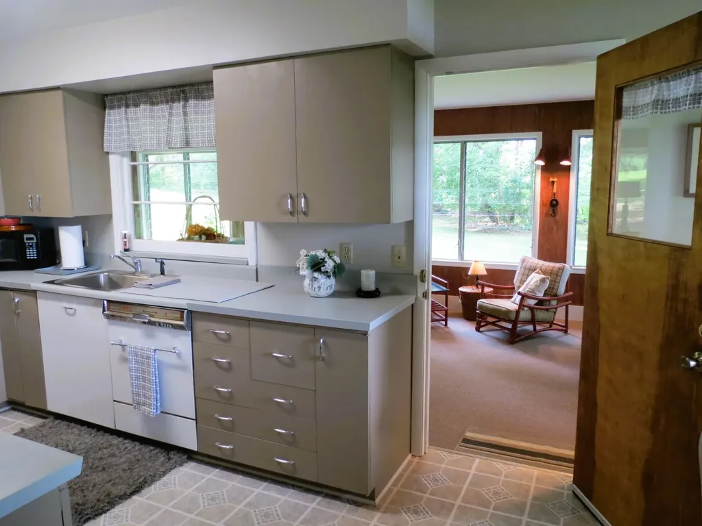 890 White Lake Road Henrietta Township MI 49272