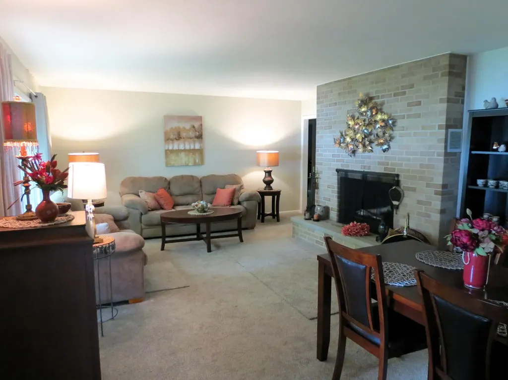 890 White Lake Road Henrietta Township MI 49272