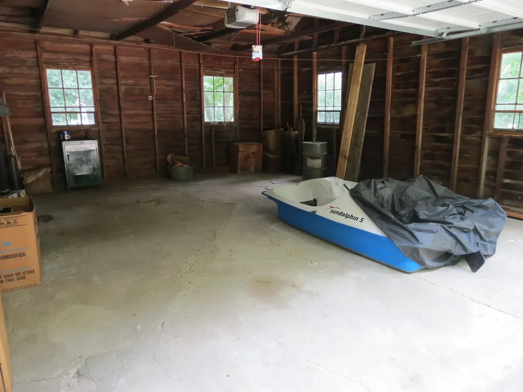 890 White Lake Road Henrietta Township MI 49272