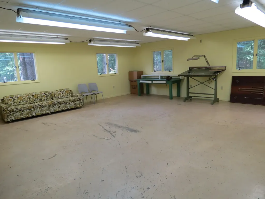 890 White Lake Road Henrietta Township MI 49272
