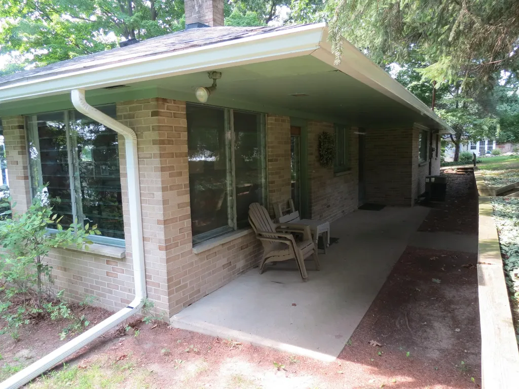 890 White Lake Road Henrietta Township MI 49272