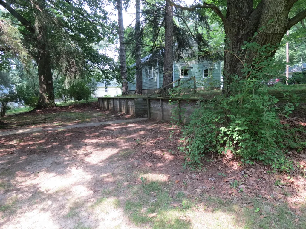890 White Lake Road Henrietta Township MI 49272