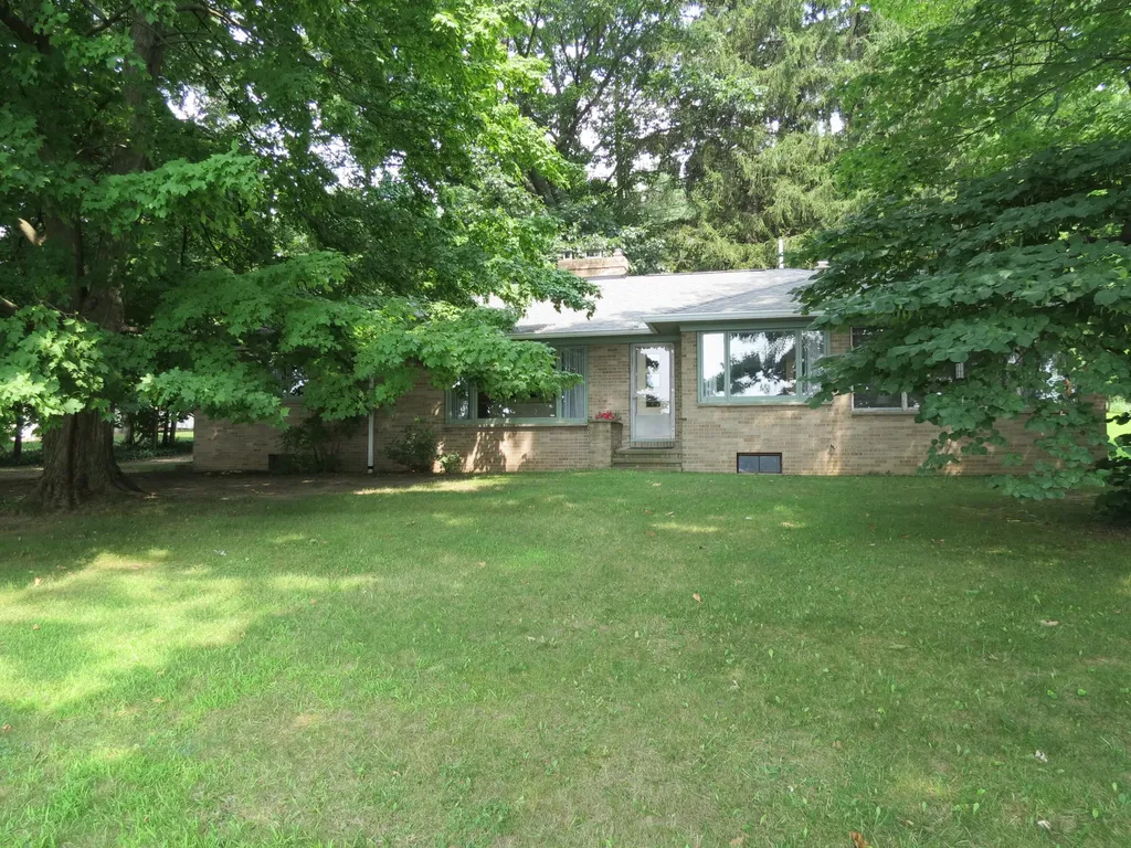 890 White Lake Road Henrietta Township MI 49272