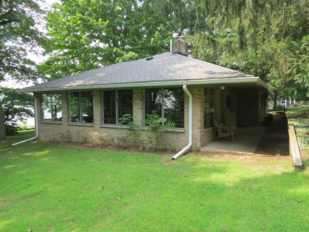 890 White Lake Road Henrietta Township MI 49272