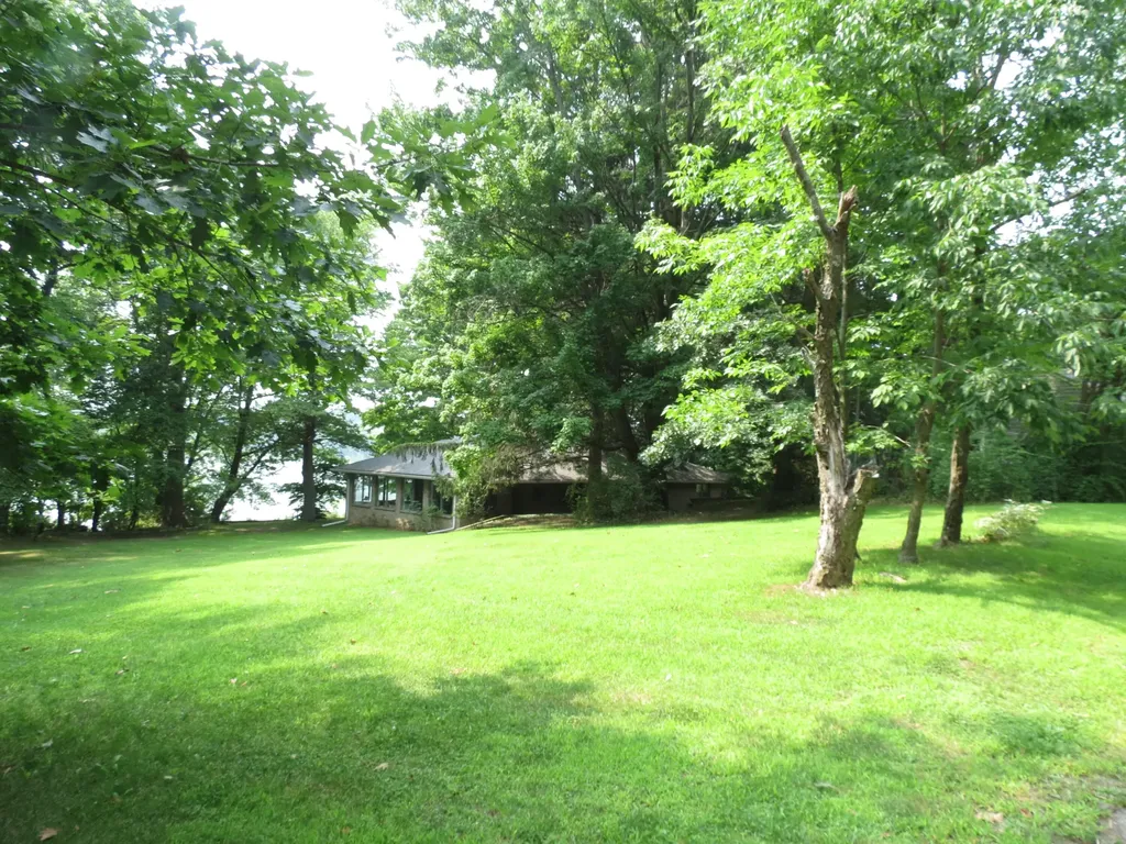 890 White Lake Road Henrietta Township MI 49272