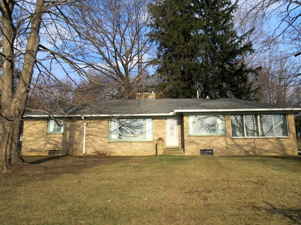 890 White Lake Road Henrietta Township MI 49272