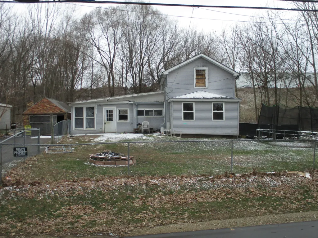 1915 River Street Blackman Charter Township MI 49202