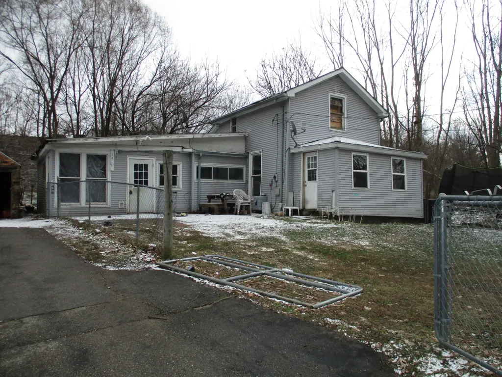 1915 River Street Blackman Charter Township MI 49202