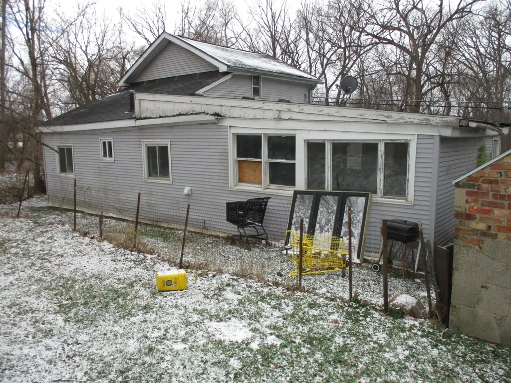 1915 River Street Blackman Charter Township MI 49202