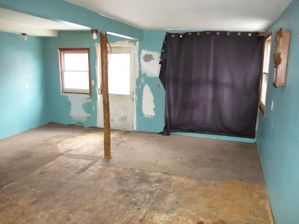 1915 River Street Blackman Charter Township MI 49202