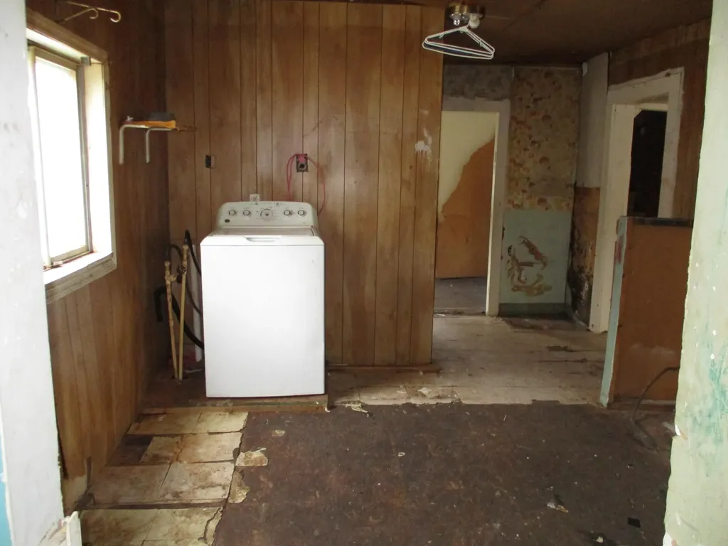 1915 River Street Blackman Charter Township MI 49202