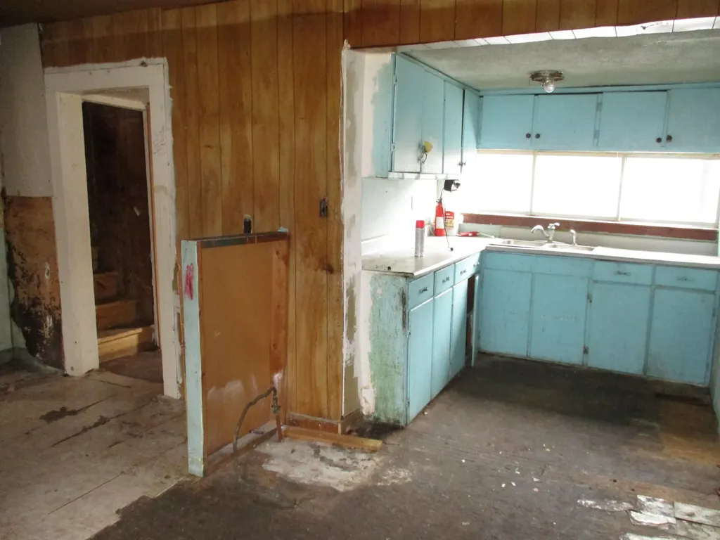 1915 River Street Blackman Charter Township MI 49202