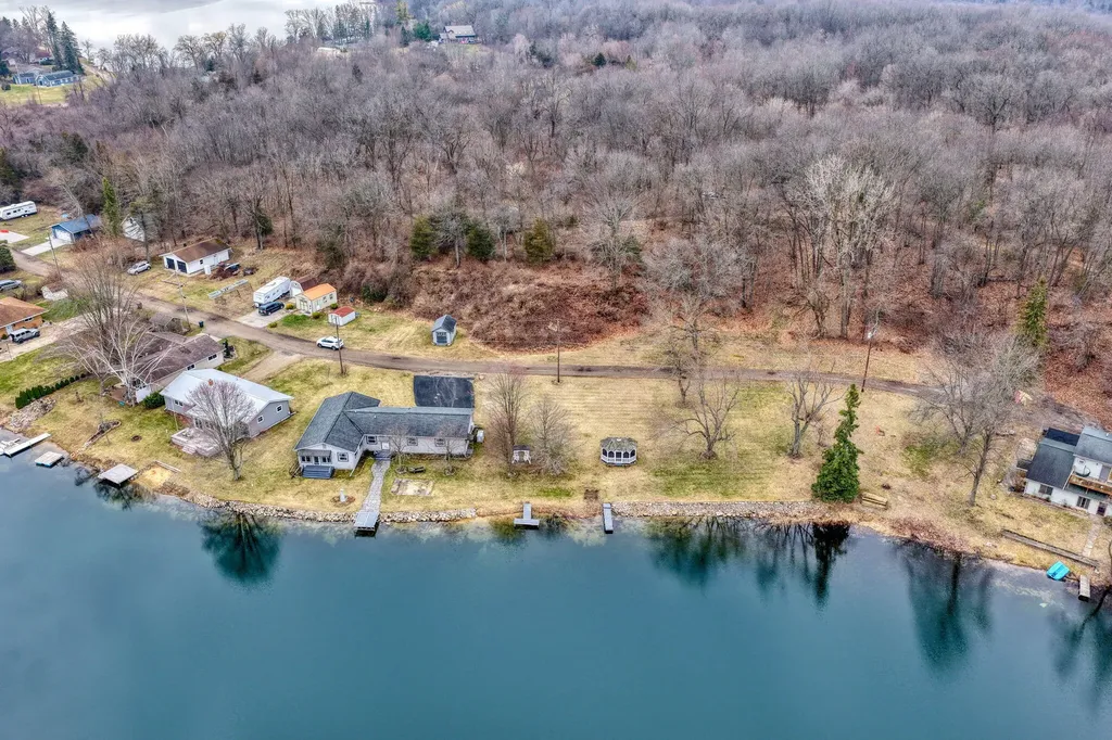 228 Oak Grove Drive Cambridge Township MI 49230