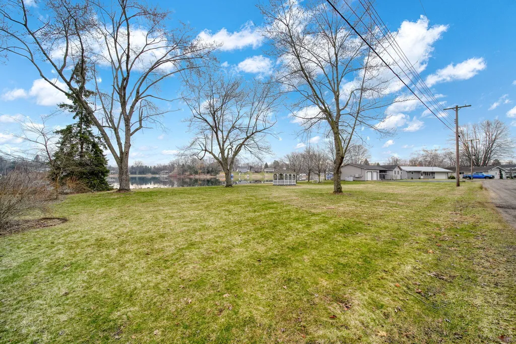228 Oak Grove Drive Cambridge Township MI 49230