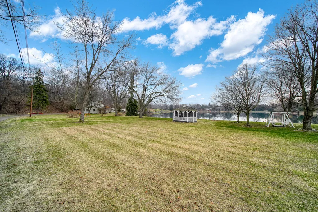 228 Oak Grove Drive Cambridge Township MI 49230