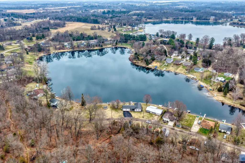 228 Oak Grove Drive Cambridge Township MI 49230