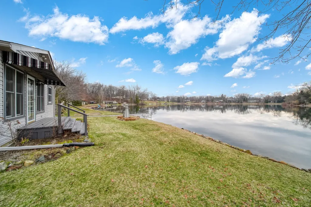 228 Oak Grove Drive Cambridge Township MI 49230