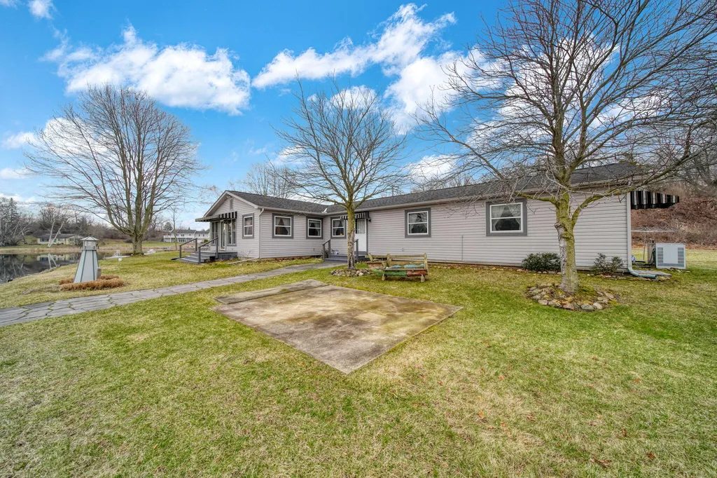 228 Oak Grove Drive Cambridge Township MI 49230